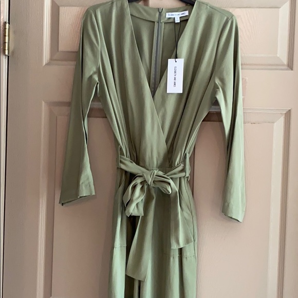 BRAND NEW Elizabeth and James Jumpsuit Size S - Picture 5 of 6